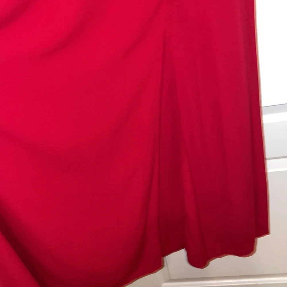 Maxi red dress - Picture 2 of 4